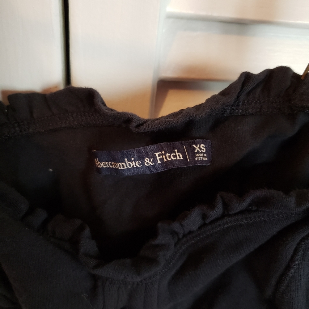 Abercrombie and Fitch Crop Top - Picture 2 of 5